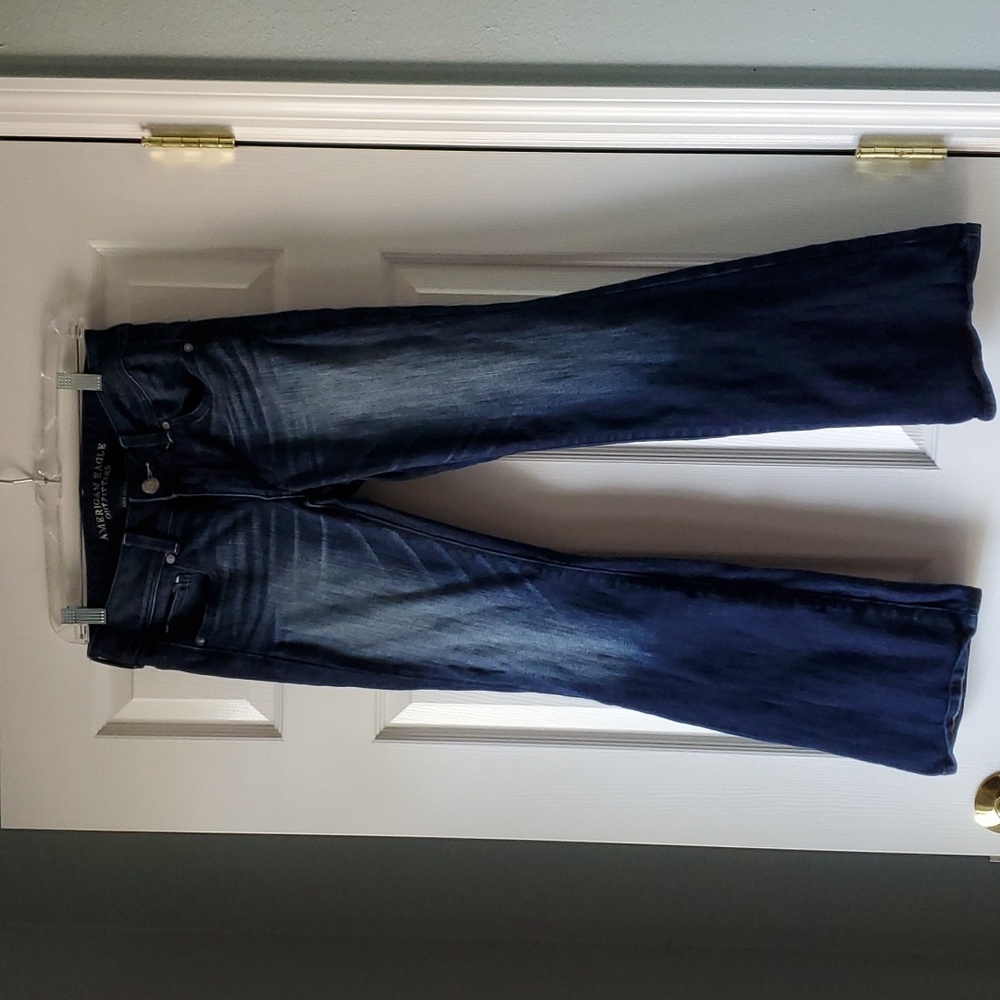 Almost like new stretch Jean. Adorable style. Boot cut American eagle outfitter
